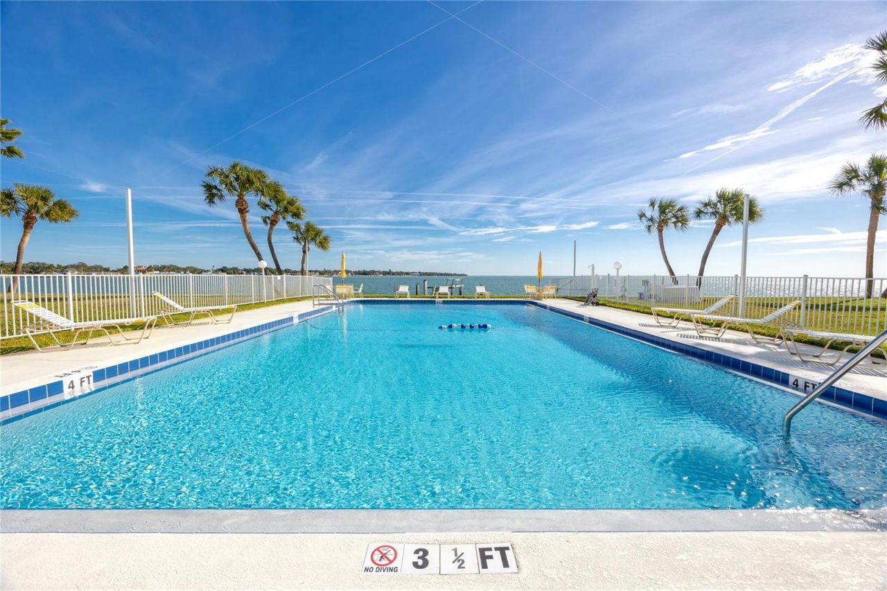 7310 Sunshine Skyway Lane S, Unit 119, Saint Petersburg, FL 33711 Photo