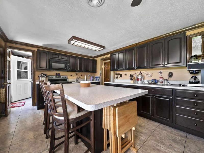 320 Apache Drive, Circleville, OH 43113 Photo 10