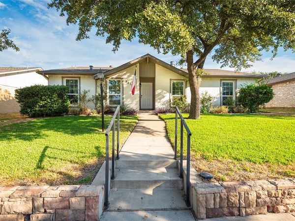 2211 Yewpon Drive, Carrollton, TX 75007