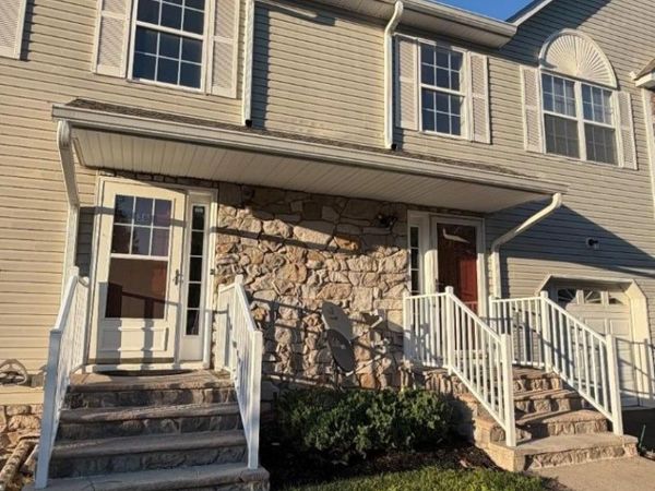 37 Mindy Dr, Franklin, NJ 08873