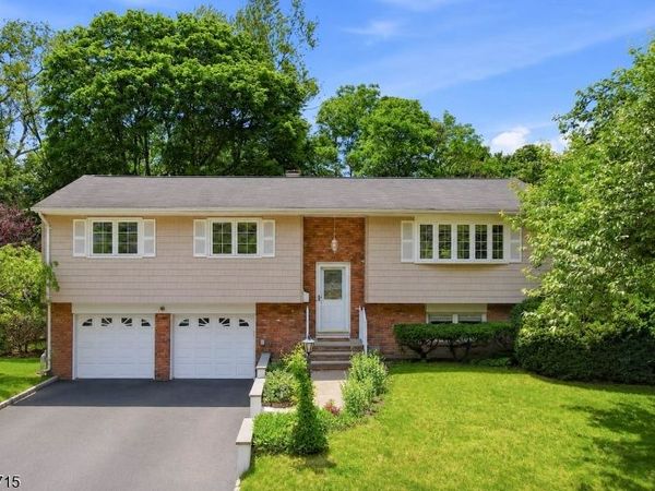 8 NOTTINGHAM DRIVE, East Brunswick, NJ 08816
