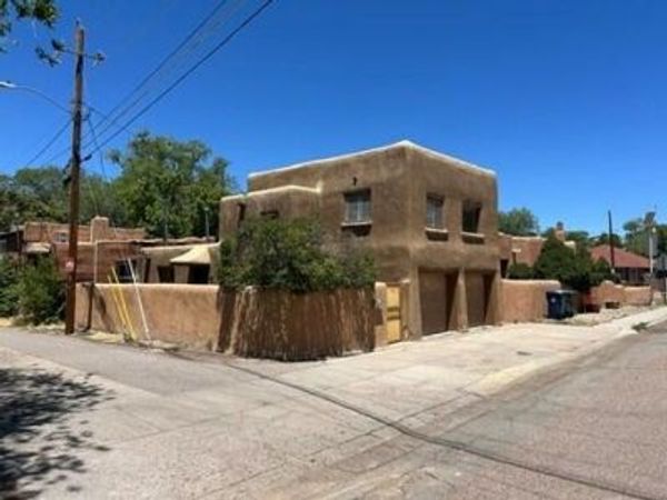 608 Webber Street , Santa Fe, NM 87505