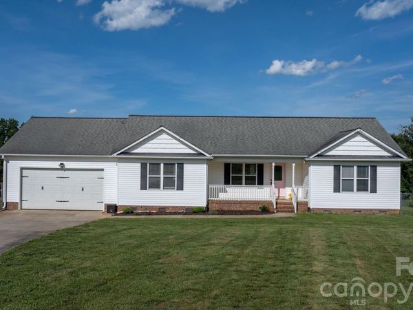 5068 Tonys Way , Vale, NC 28168