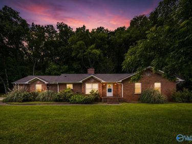 105 Mohawk Road, Owens Cross Roads, AL 35763