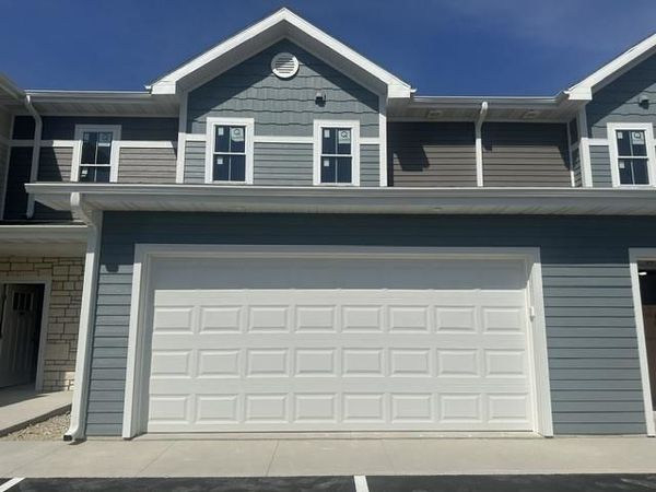 200 Settlers Drive, Unit 216, Jefferson, WI 53549