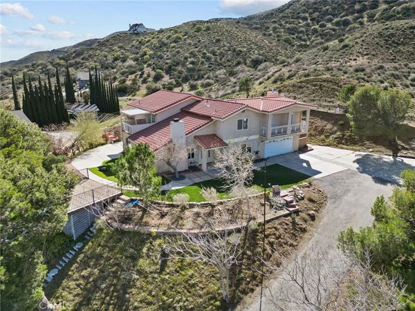 1138 Lakeview , Palmdale, CA 93551