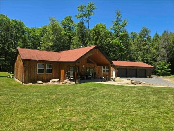 113 Elk Bugle Rd , Benezette, PA 15821