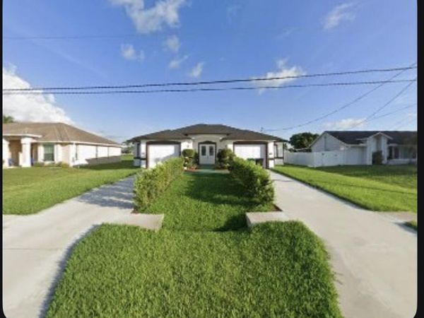 220 SW Ridgecrest Drive, Port St. Lucie, FL 34953