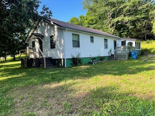 502 AR 72 Highway SE , Gravette, AR 72736