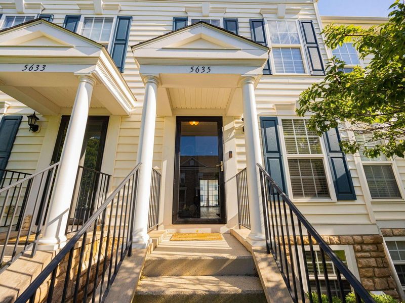 5635 Middle Falls Street, Unit 39, Dublin, OH 43016 Photo 2