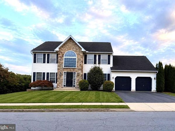 17 SHELLY DRIVE, READING, PA 19608