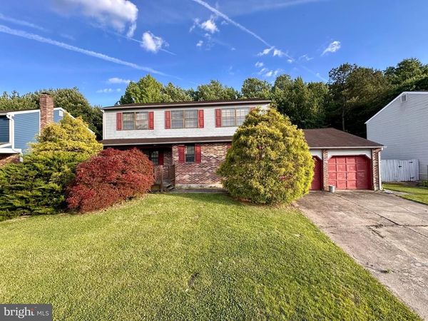756 FOX CHASE CIRCLE, BEAR, DE 19701