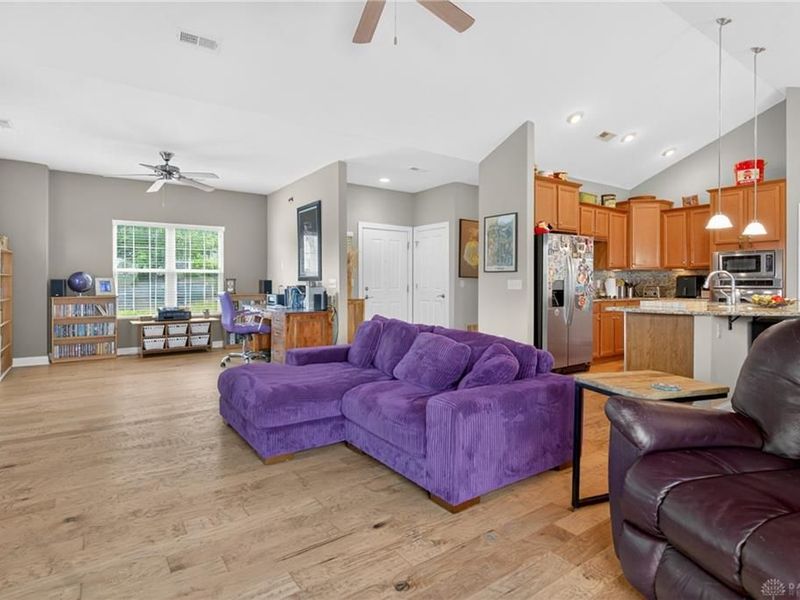 2484 Locust Hill Blvd, Beavercreek, OH 45431 Photo 11