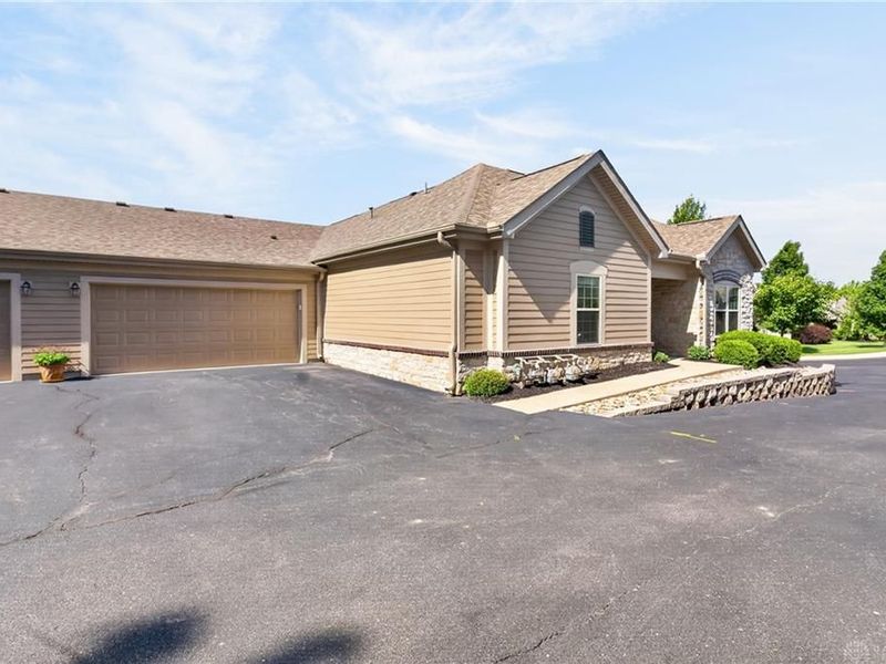 2484 Locust Hill Blvd, Beavercreek, OH 45431 Photo 25