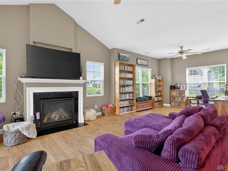 2484 Locust Hill Blvd, Beavercreek, OH 45431 Photo 7