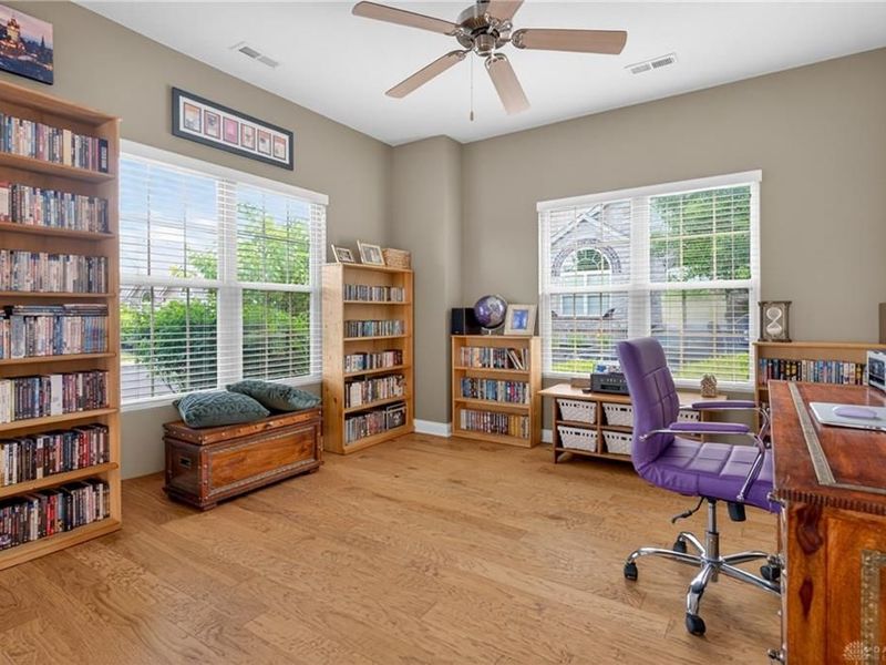 2484 Locust Hill Blvd, Beavercreek, OH 45431 Photo 8