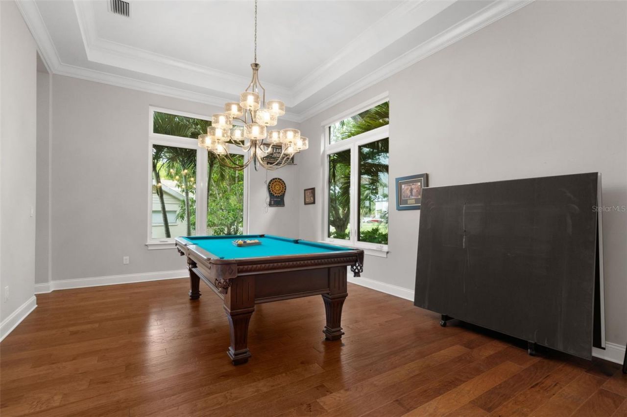 4905 W Spring Lake Drive, Tampa, FL 33629 Photo