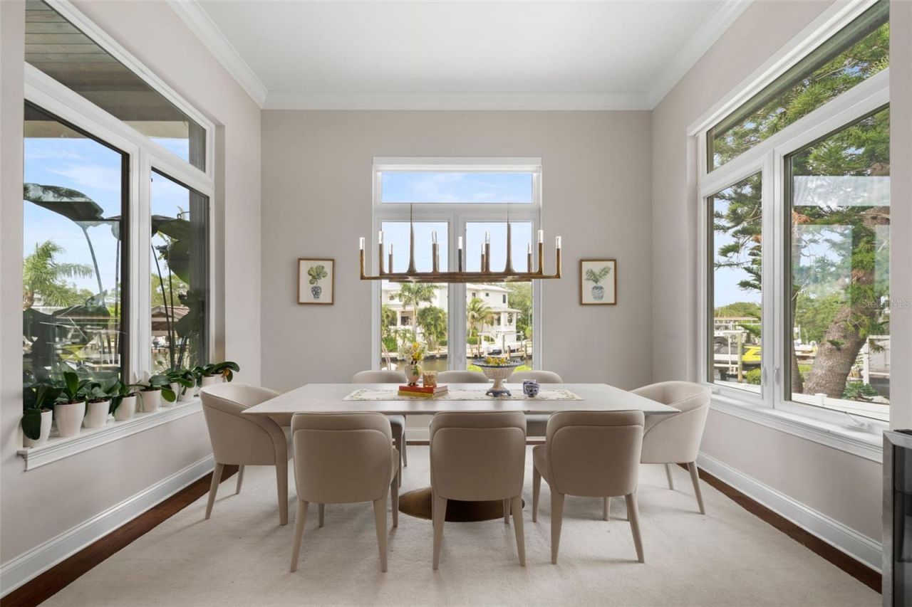 4905 W Spring Lake Drive, Tampa, FL 33629 Photo