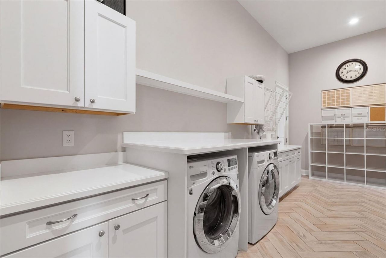 4905 W Spring Lake Drive, Tampa, FL 33629 Photo