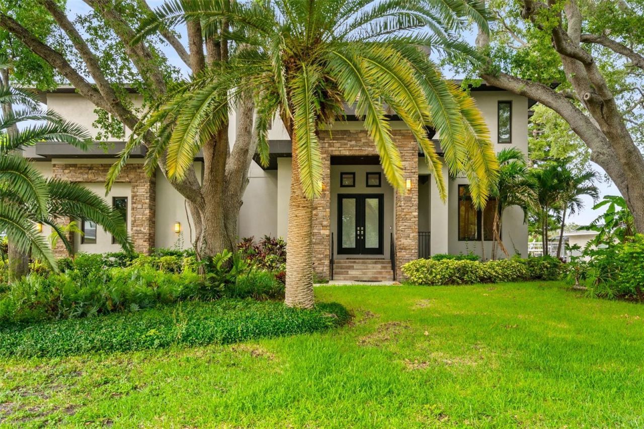 4905 W Spring Lake Drive, Tampa, FL 33629 Photo
