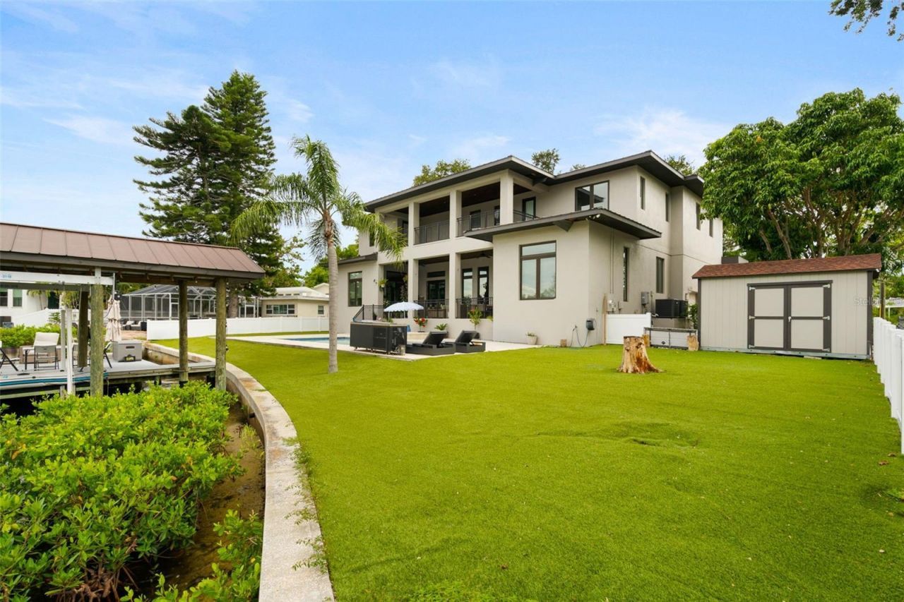 4905 W Spring Lake Drive, Tampa, FL 33629 Photo