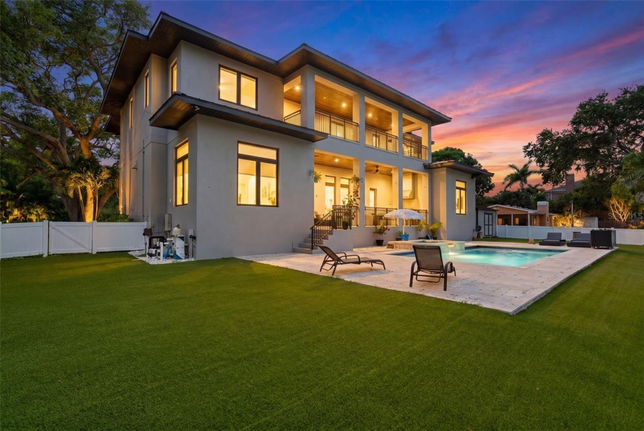4905 W Spring Lake Drive, Tampa, FL 33629 Photo