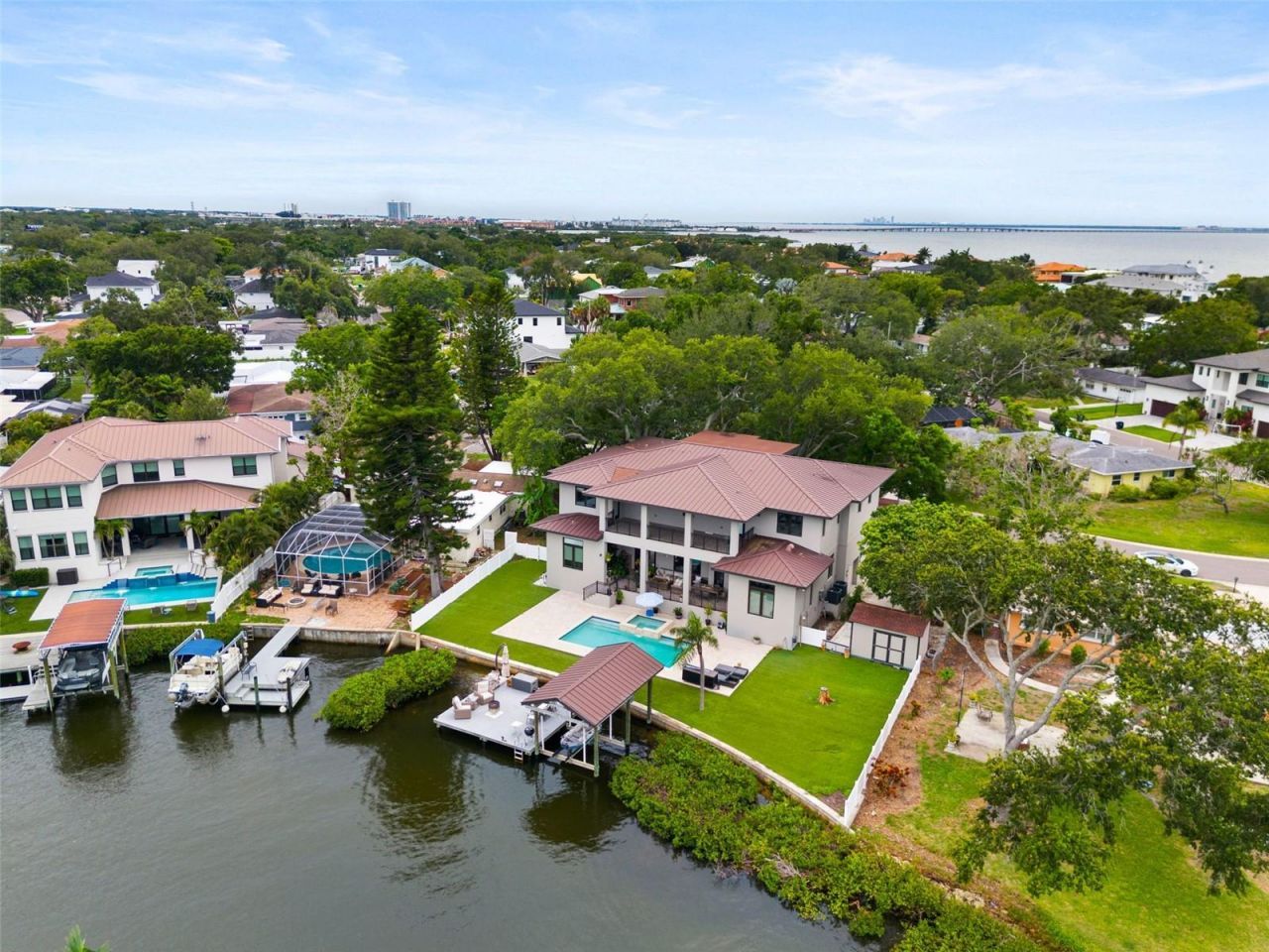 4905 W Spring Lake Drive, Tampa, FL 33629 Photo