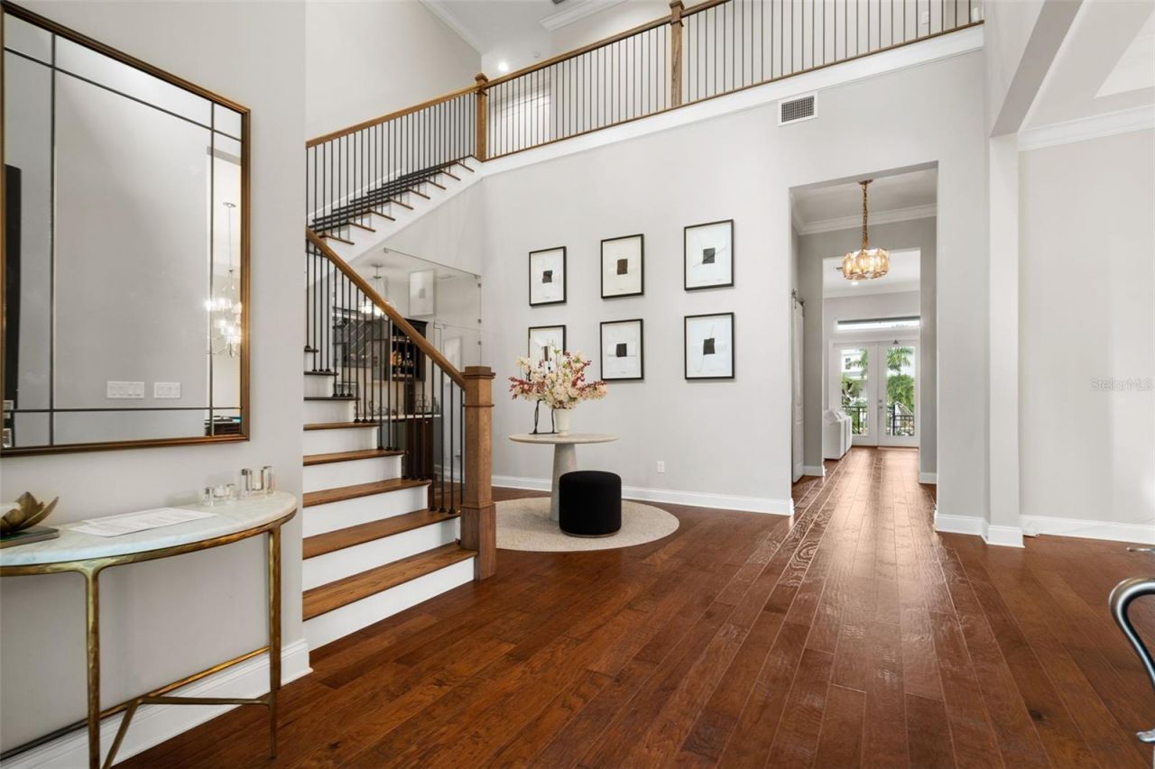 4905 W Spring Lake Drive, Tampa, FL 33629 Photo