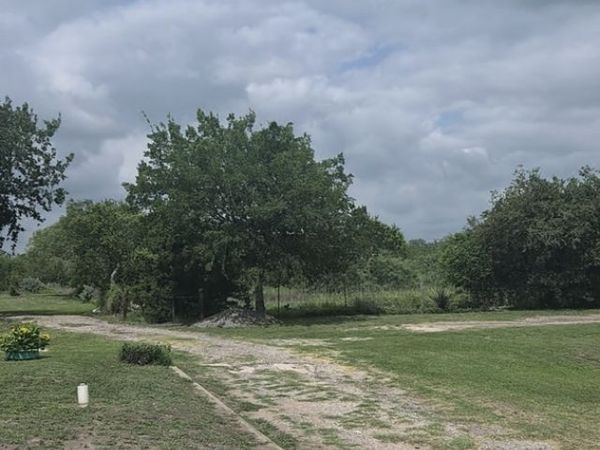 436 N SUNSET STRIP ST, Kenedy, TX 78119