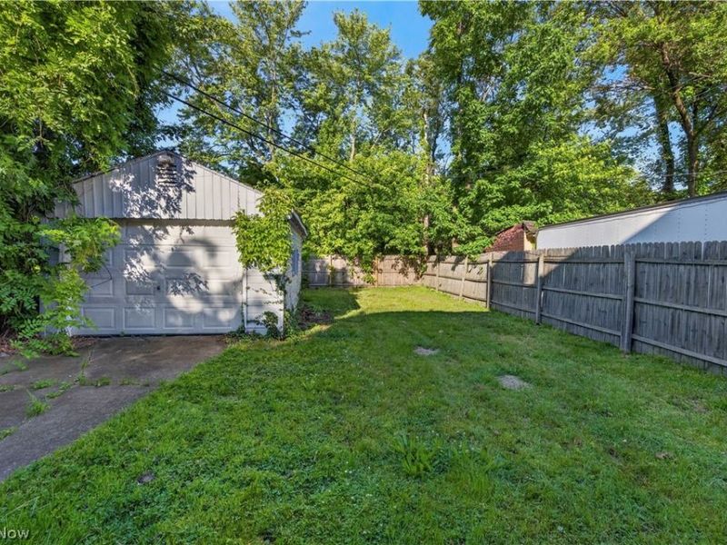14760 Wemple Road, Cleveland, OH 44110 Photo 21