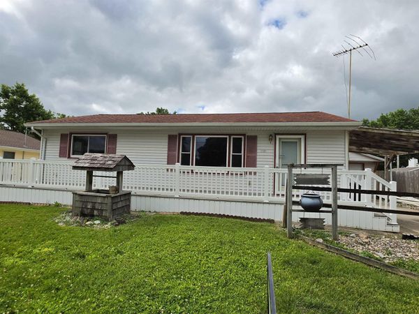 1525 Robin Road, Waterloo, IA 50701
