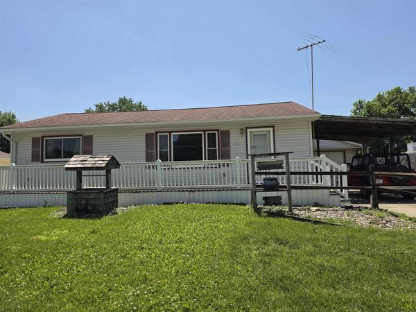 1525 Robin Road, Waterloo, IA 50701