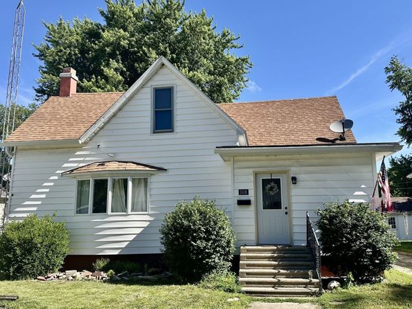 308 W Green Street , Farmer City, IL 61842