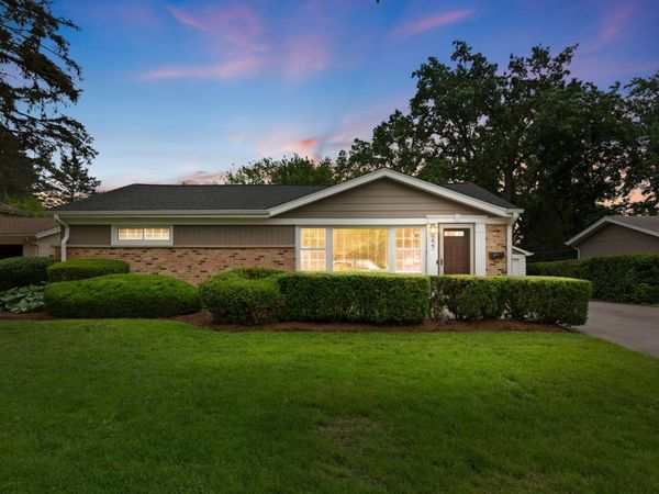 227 S Cedar Street , Palatine, IL 60067