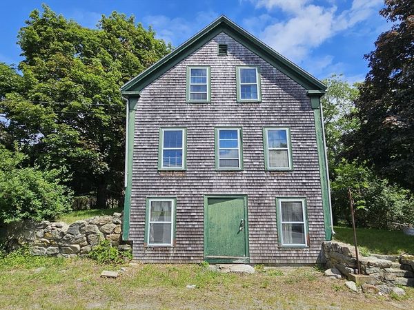 289 North Ave, Rochester, MA 02770