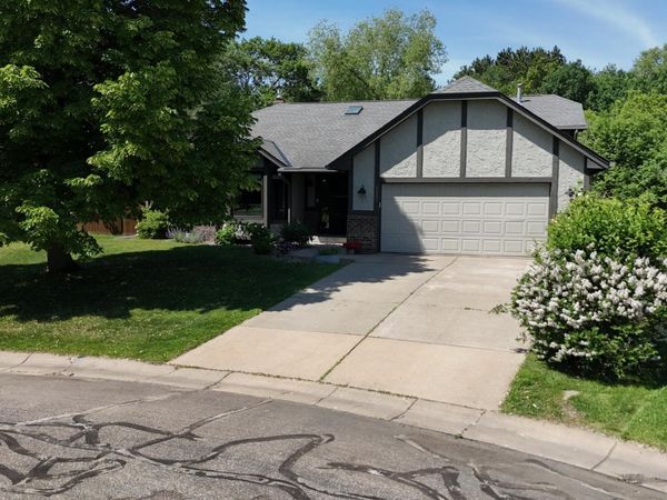 5551 Brickstone Court, Shoreview, MN 55126