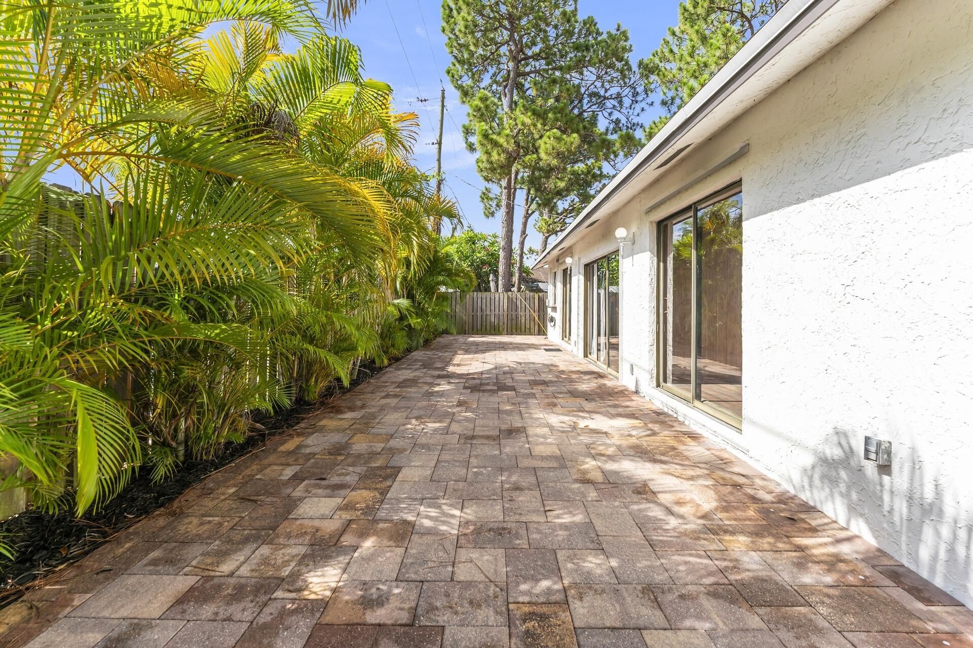 358 SW 32nd Terrace, Deerfield Beach, FL 33442 Photo