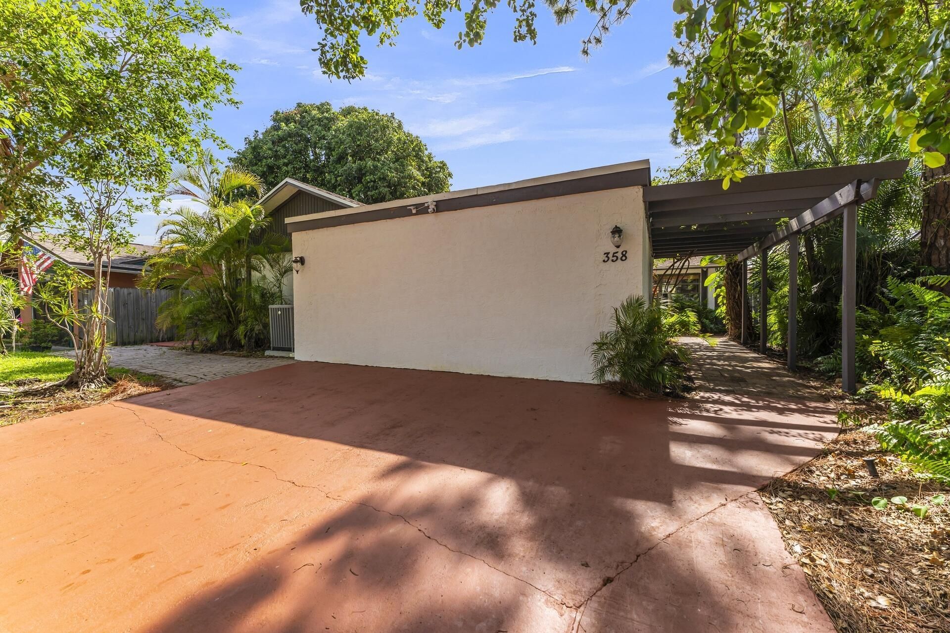 358 SW 32nd Terrace, Deerfield Beach, FL 33442 Photo