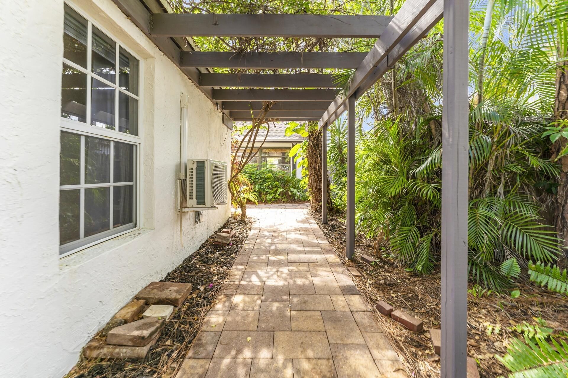 358 SW 32nd Terrace, Deerfield Beach, FL 33442 Photo