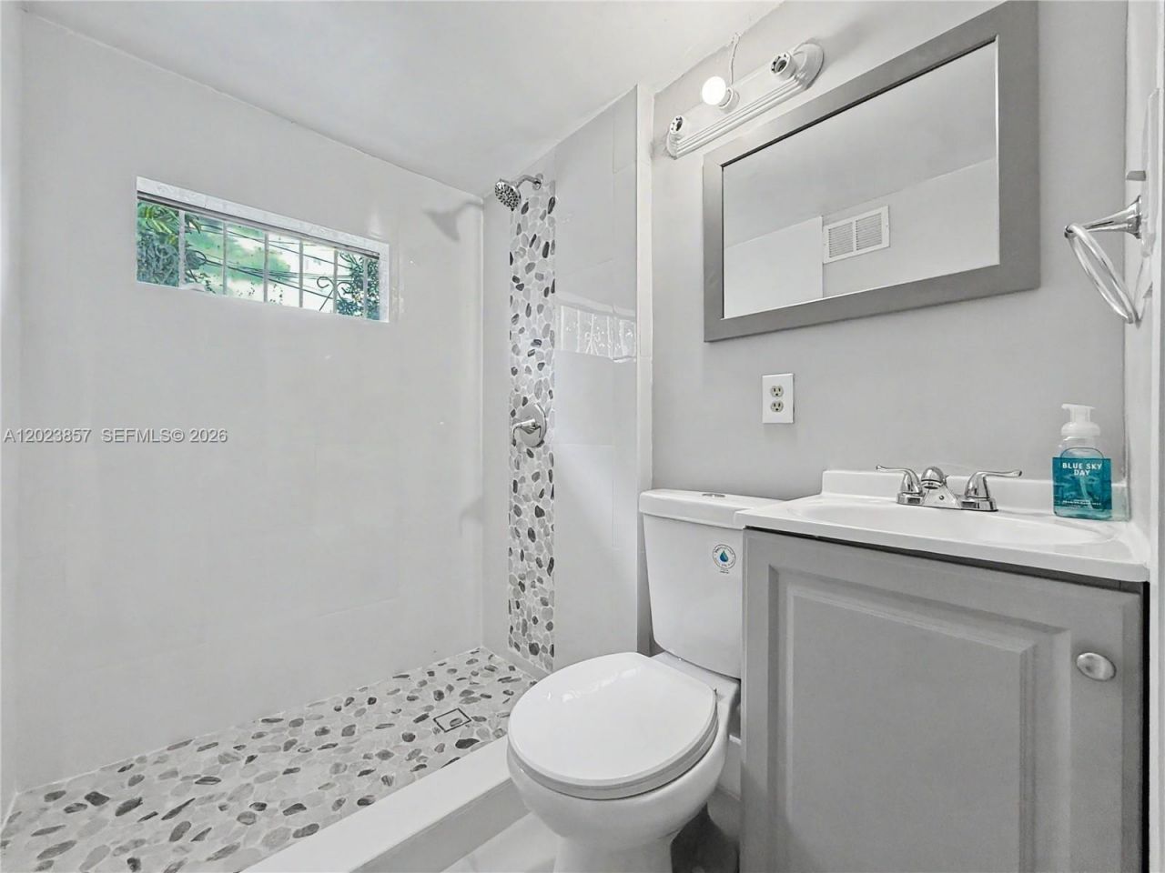 18805 NW 19th Ct, Miami Gardens, FL 33056 Photo
