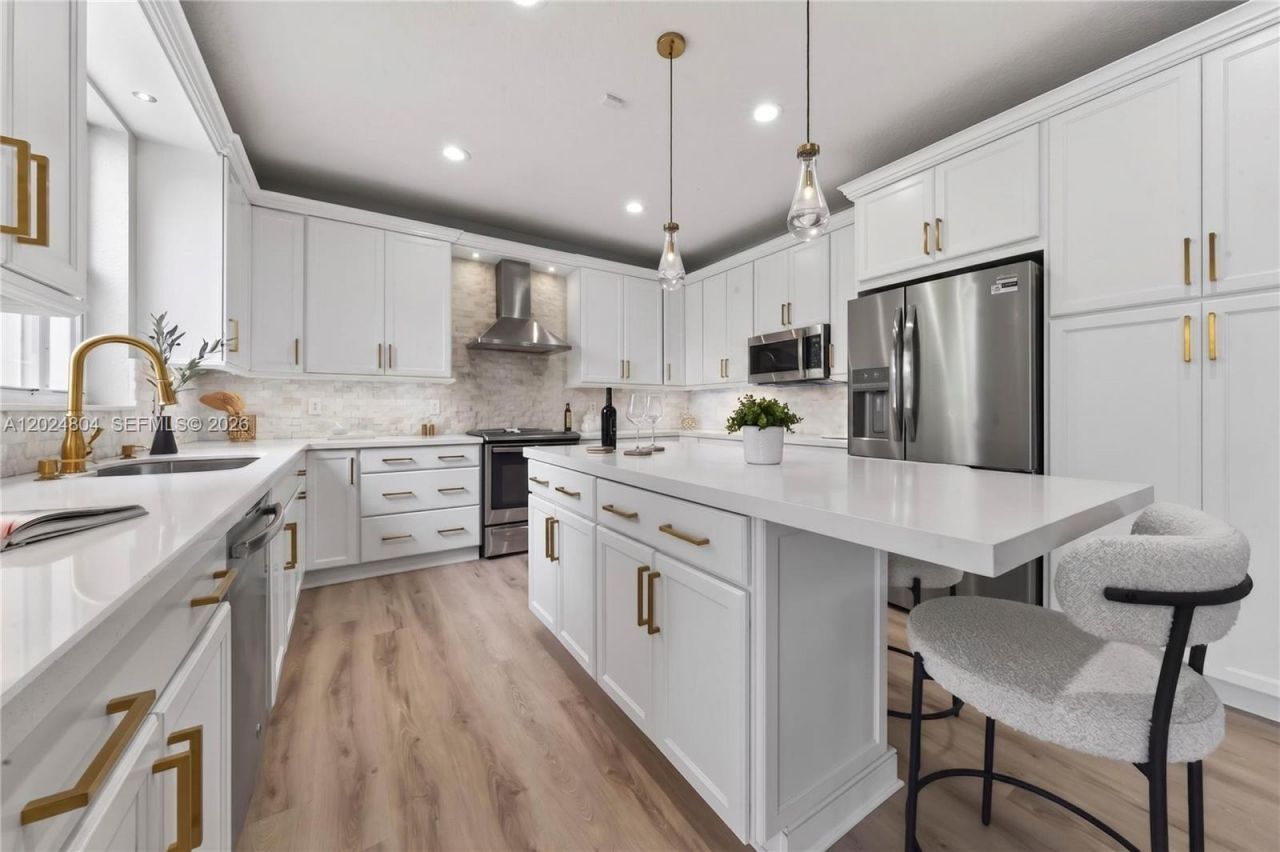 2432 Deer Creek Rd , Weston, FL 33327 Photo