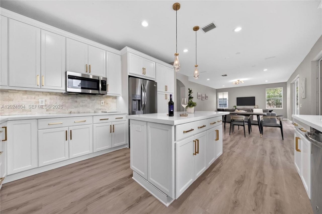 2432 Deer Creek Rd , Weston, FL 33327 Photo