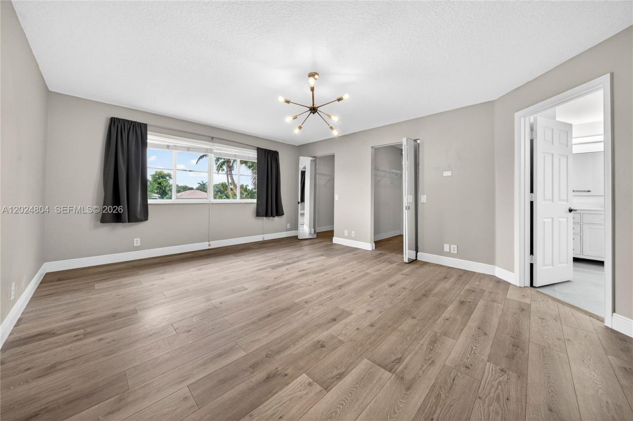 2432 Deer Creek Rd , Weston, FL 33327 Photo