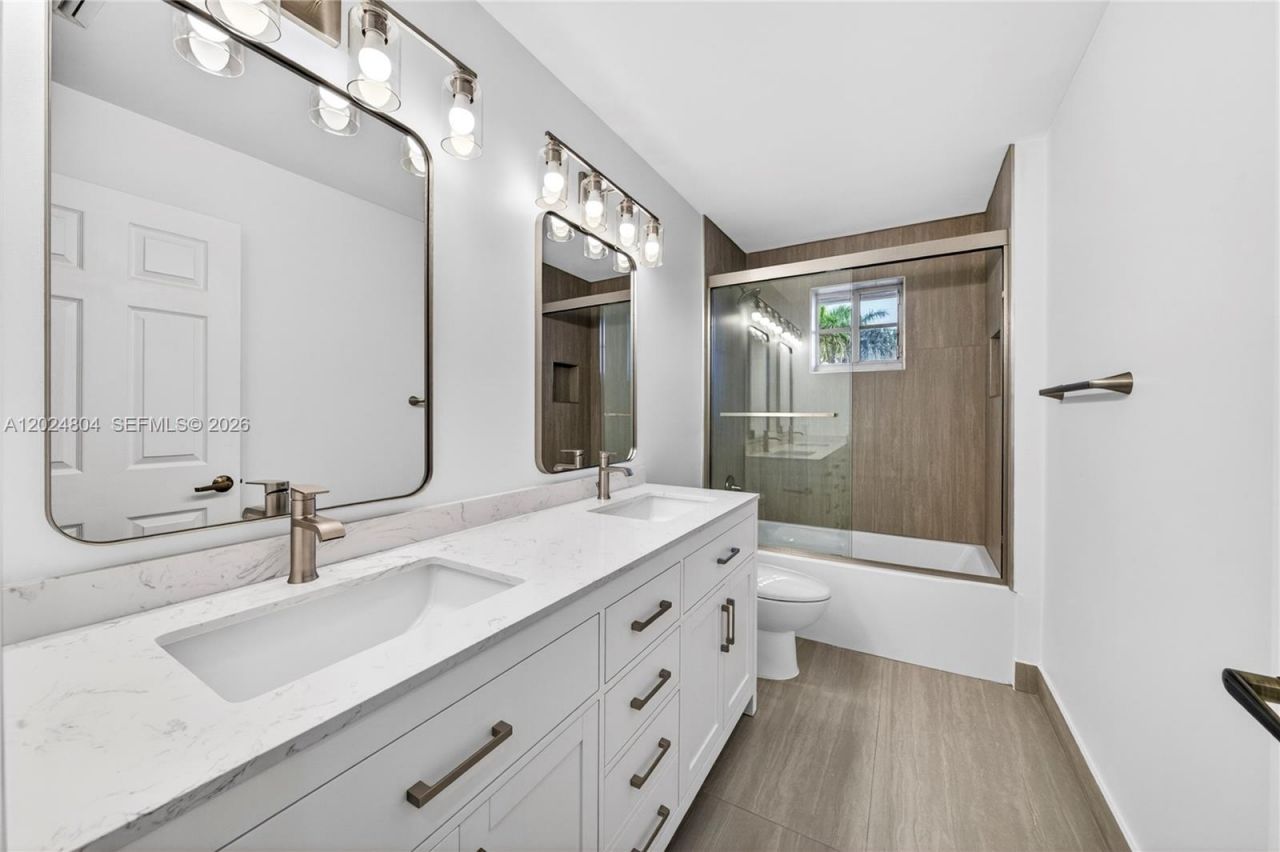 2432 Deer Creek Rd , Weston, FL 33327 Photo