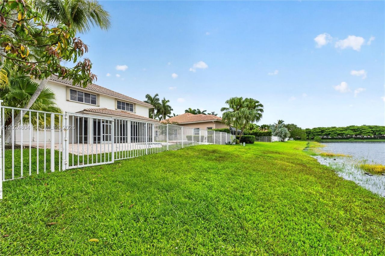 2432 Deer Creek Rd , Weston, FL 33327 Photo