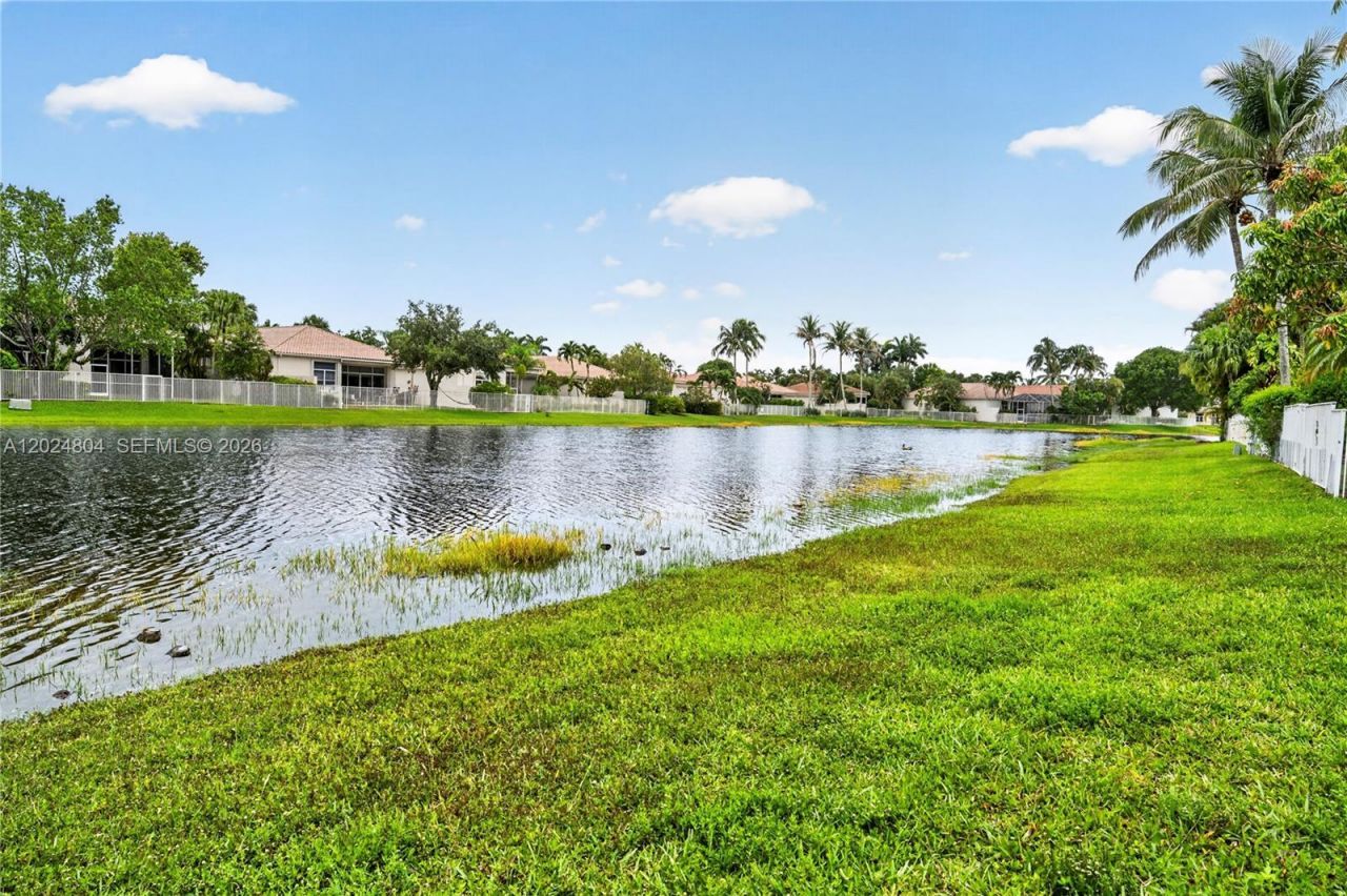2432 Deer Creek Rd , Weston, FL 33327 Photo
