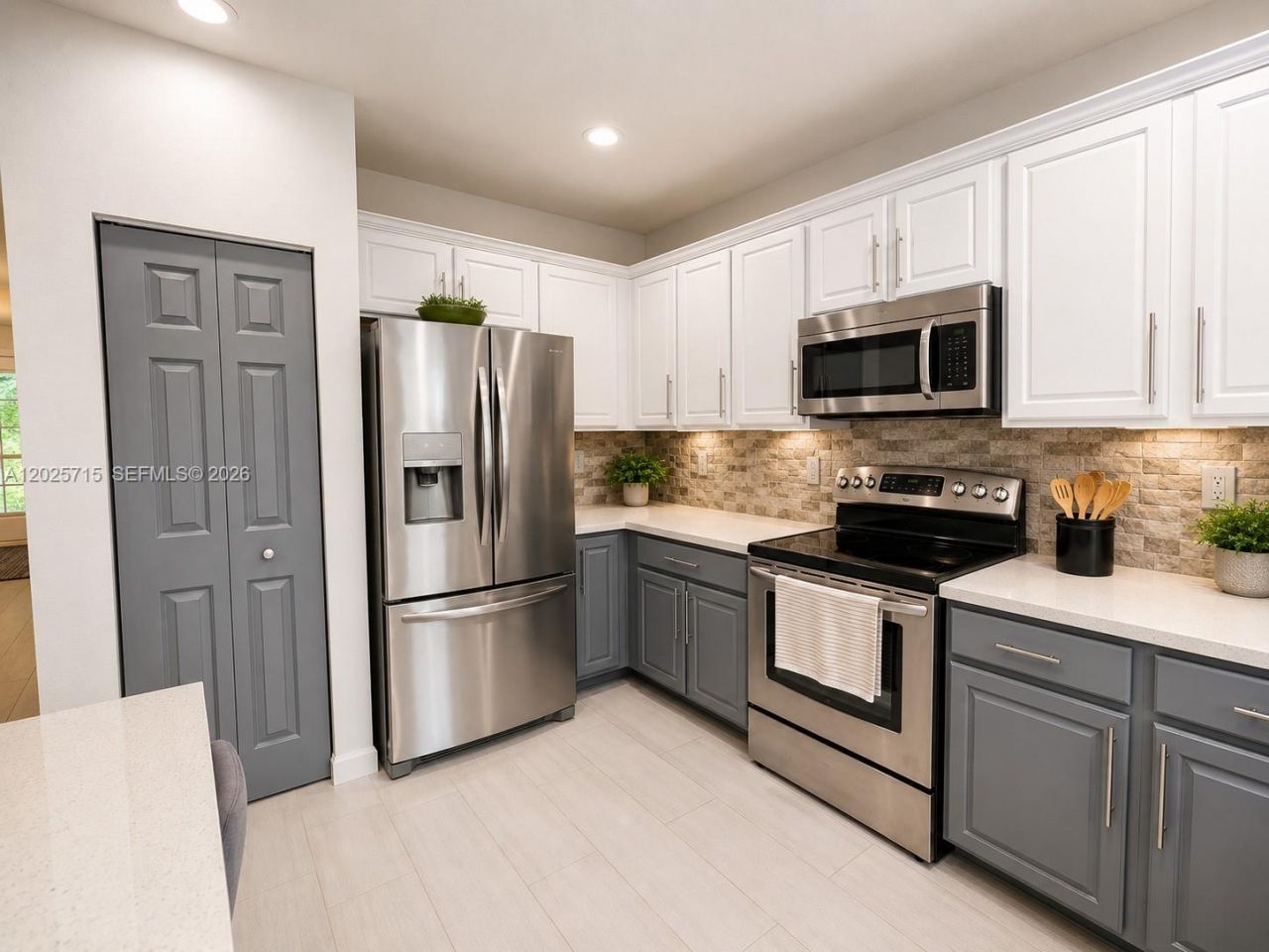 3054 NW 103rd Path, Doral, FL 33172 Photo
