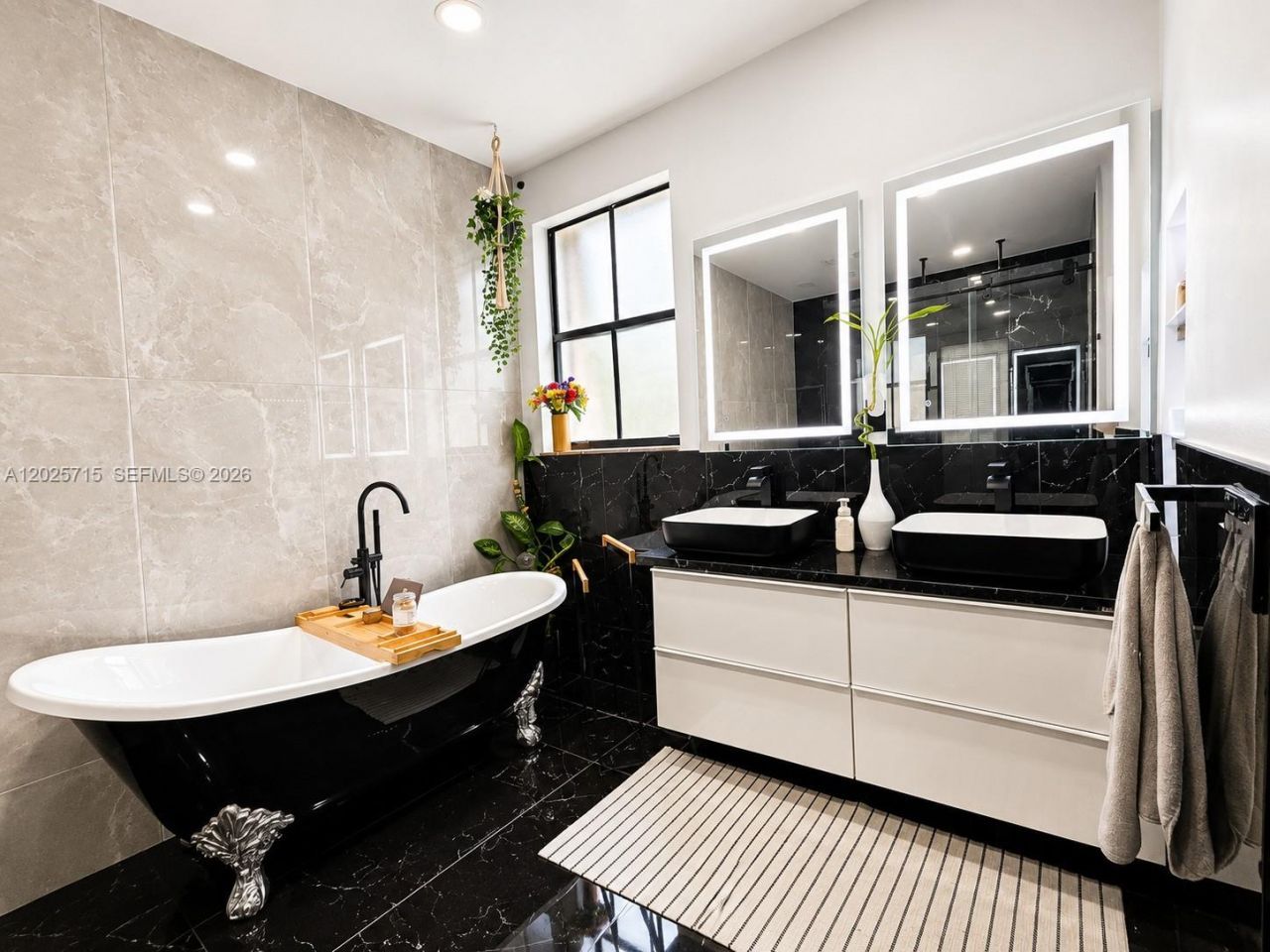 3054 NW 103rd Path, Doral, FL 33172 Photo