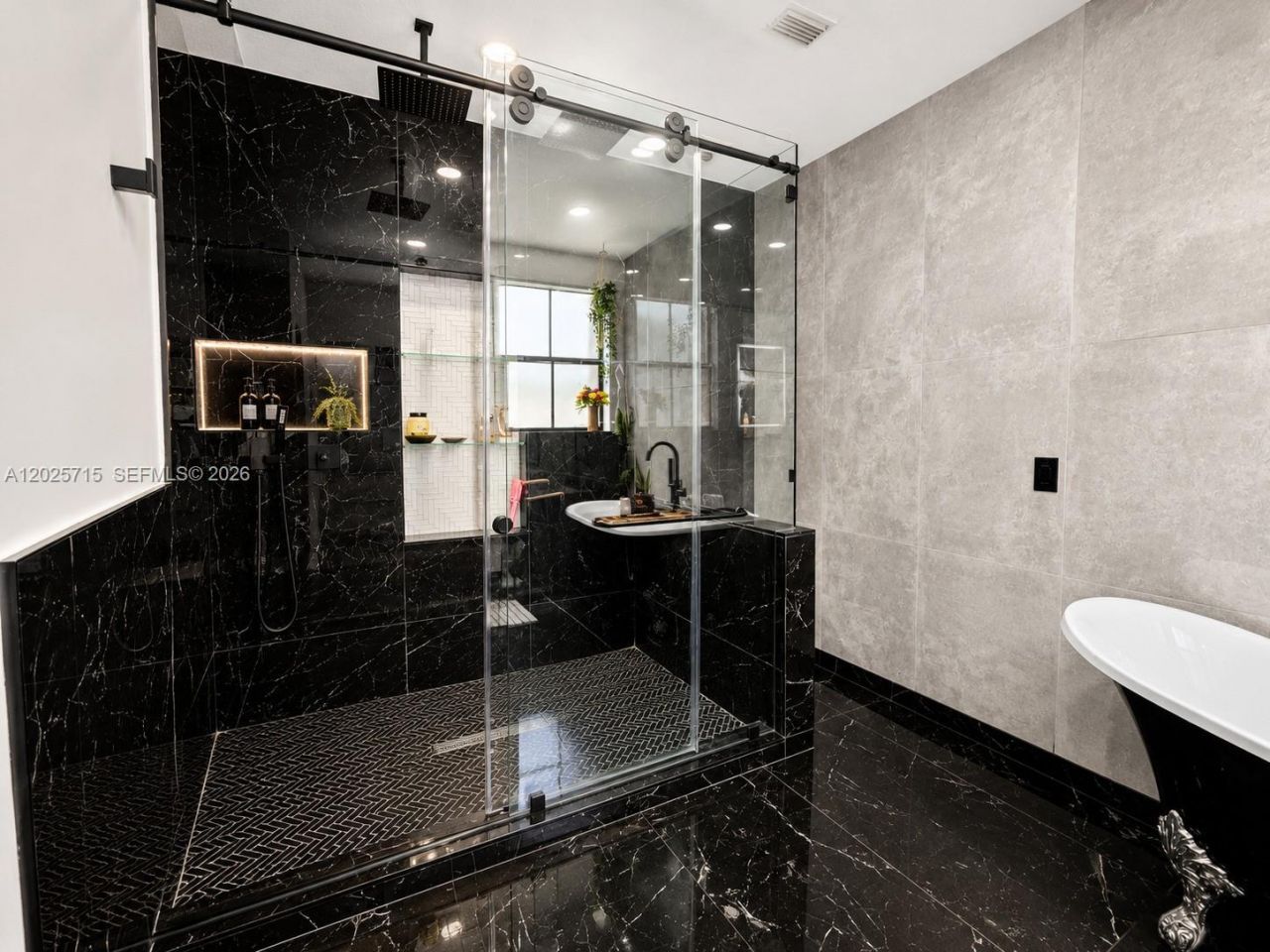 3054 NW 103rd Path, Doral, FL 33172 Photo