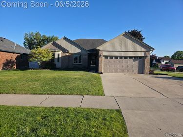 30726 Thistle Avenue, Chesterfield Twp, MI 48051